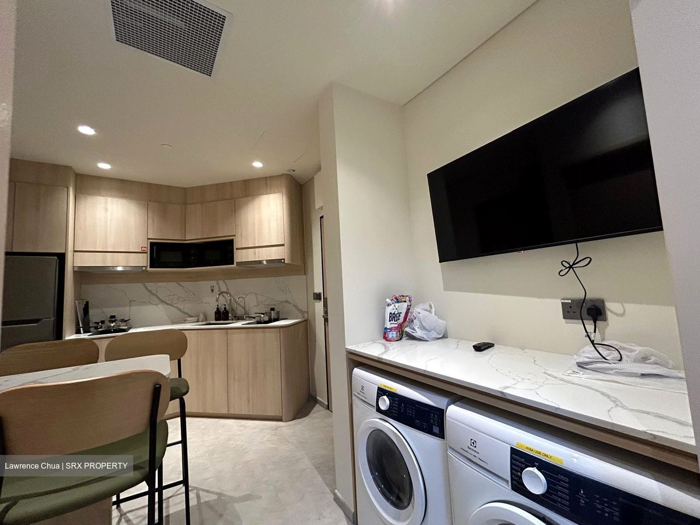 Beach Road (D7), Apartment #633787741